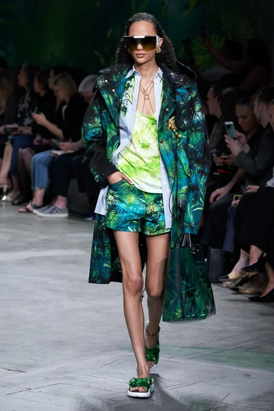 Look 20